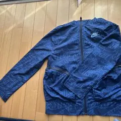 NIKEウインドブレーカー