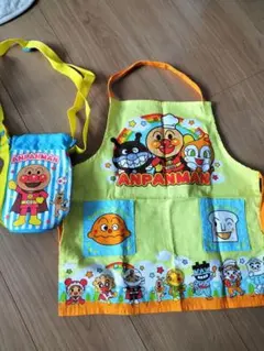 アンパンマン　エプロン110　水筒ボトルカバー