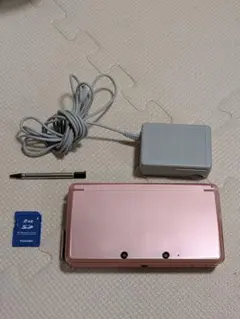 極美品Nintendo 3DS ピンク ACアダプタ―、タッチペン、SDカード付