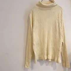即購入OK❣️リブ編みクリーム色タートルネック 春ニット
