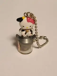 あ*ぼ様 ハローキティ 牛のキーホルダー 牧場限定 ハローキティ 牛デザイン キーホルダー - メルカリ