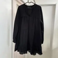 ザラ　ブラックワンピース刺繍