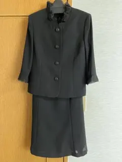 レディース　フォーマルスーツ