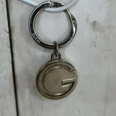 GUCCI ロゴ　G キーホルダー　チャーム　シルバー　銀