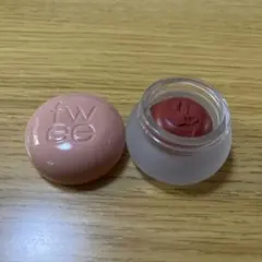 美品 fwee リップアンドチークブラーリープリンポット ND02 おまけ付き