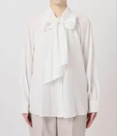 sale‼️B.C STOCK T/Rローンボウタイブラウス　ホワイト　完売品のサムネイル