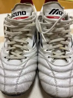 井出遥也サイン入りスパイク Mizuno モレリア - メルカリ
