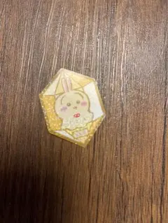 ちいかわ グミ キラキラダイカットステッカー　うさぎ