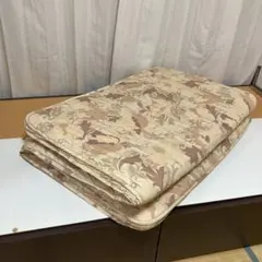 厚さ約6センチ　三つ折りマットレス