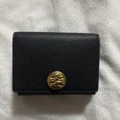 【CHARLES & KEITH】三つ折財布