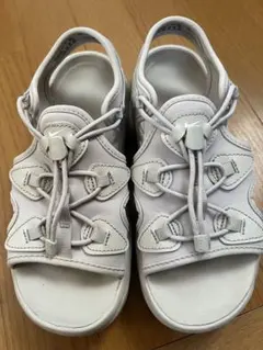 ナイキ　 エアマックスココ　ベージュ