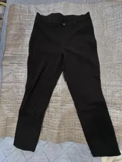 ブラック スキニーパンツ