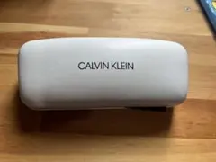 カルバンクライン サングラスのサムネイル