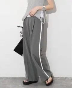 スローブイエナ スラックス