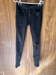 UNIQLO ブラック スキニーパンツ 25