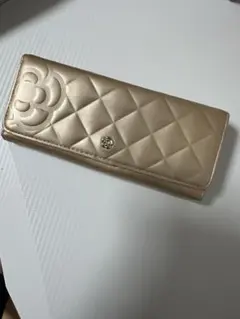 CLATHAS ゴールド キルティング 長財布のサムネイル