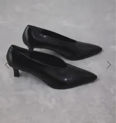 新品未使用箱付き　完売商品　パンプス　アダムエロペ ブラック