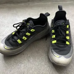Nike キッズ スニーカー 黒/グレー/イエロー