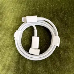 Lightning充電ケーブル ホワイト