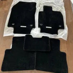 光岡自動車ラセードフロアマット - メルカリ
