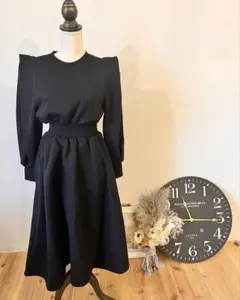 ✴︎新品未使用✴︎ 秋冬ワンピース　黒ワンピース　細見え　スエットワンピース　可愛い