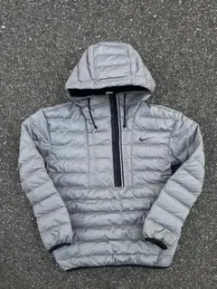 【希少】NIKE ダウンジャケット　グレー　短丈　ハーフジップ　フーディー