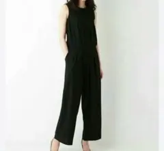 美品 トゥモローランドBalisey ブラック オールインワンのサムネイル