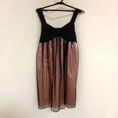 パーティードレス 黒とピンク スリーブレス