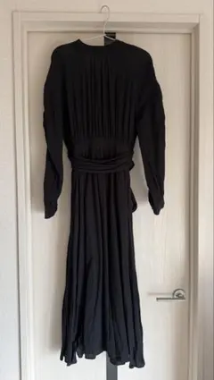ハンナIssa London ブラック　ラップ　ワンピース ハンナ様専用Issa London ブラック ラップ ワンピース - メルカリ