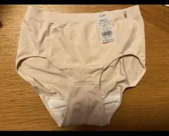 【新品未使用】Triumph トリンプ　サニタリーショーツ　M-Lサイズ