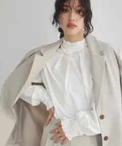 ANGIE 2WAYフリルスタンドカラーブラウス　ホワイト　 M