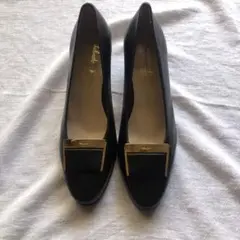 新品未使用Salvatore Ferragamo ブラックプレーンパンプス