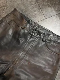 革パンツ