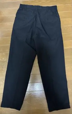 ユニクロ　スラックス　ブラック