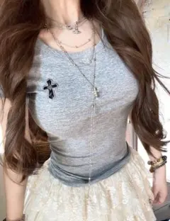 y2k 平成ギャル　Tシャツ　クロス　十字架　かわいい　おしゃれ