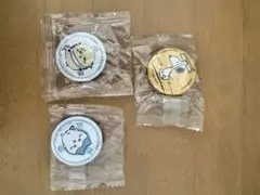 くら寿司缶バッチ　3個　ちいかわ(ラッコ、ハチワレ)スヌーピー(スヌーピー)