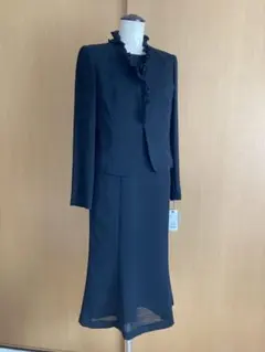 LANVIN 36号 Sサイズ ブラックフォーマル 冠婚葬祭 ツーピースのサムネイル