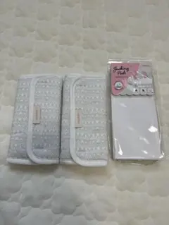 【新品未使用】よだれパッド　抱っこ紐　ベビーカー　チャイルドシート等に