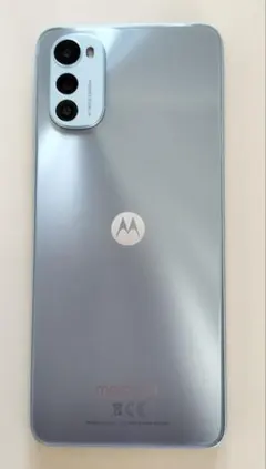 Motorola スマートフォン シルバー トリプルカメラ