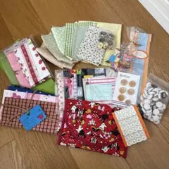 はぎれとボタン、刺繍パッチセット