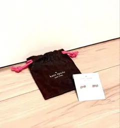 リボン ピアス(両耳用)