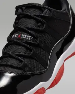 新品 Nike Air Jordan 11 Retro Low Bred ナイキ