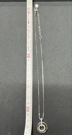 《大人気》スワロフスキーラインストーンネックレスペンダント　レディース