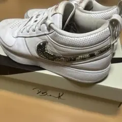 Nike Book1 ホワイト