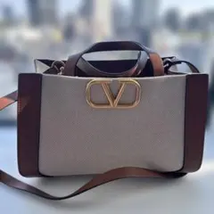 【正規品・クリーニング済】VALENTINO Vロゴ キャンバス トートバッグのサムネイル