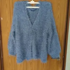 フワフワのライトブルーカーディガン