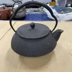 鉄瓶 霰文様 茶道具 鋳鉄製 - メルカリ