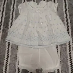 【ベビー服】 花柄 刺繍 水色 白 ワンピース 80-90サイズのサムネイル