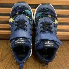 瞬足　スニーカー　21.0 3E