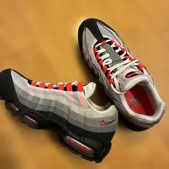 メンズ27㎝　AIR MAX 95 ソーラーレッドのサムネイル